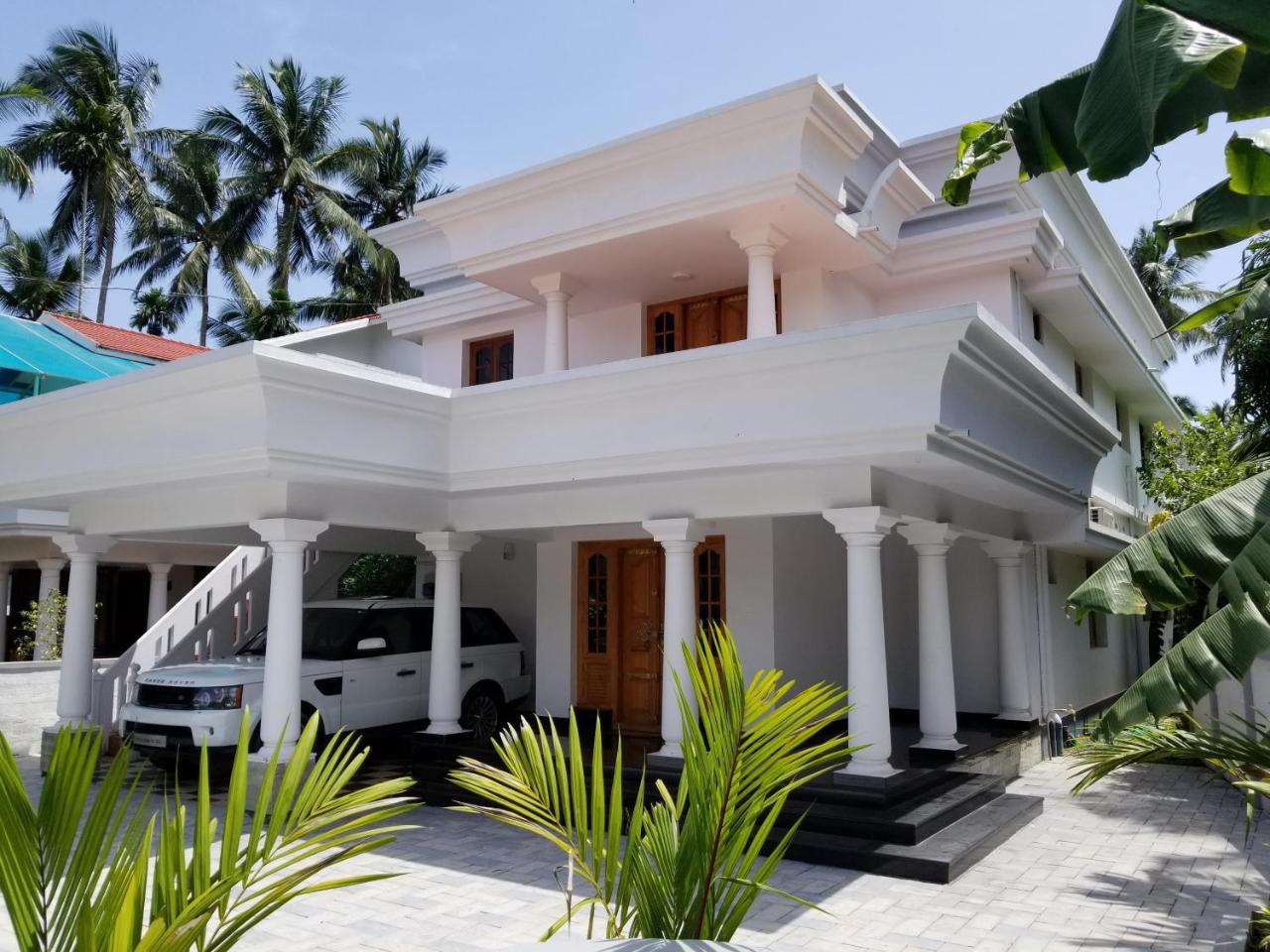 Luxury Villas Of Guruvāyūr エクステリア 写真